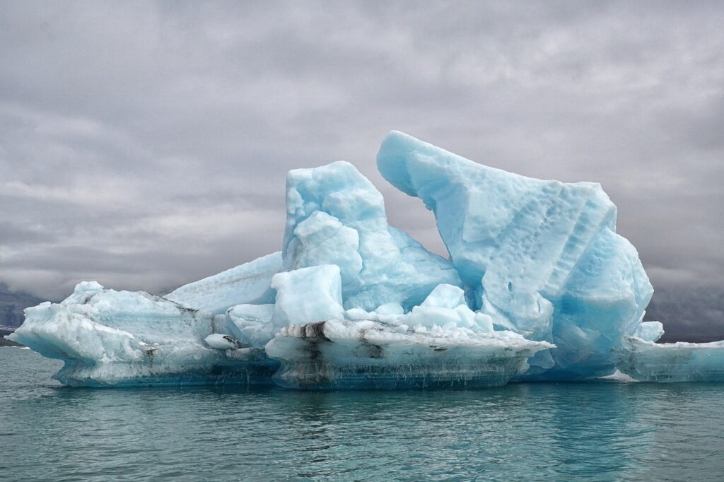 Jökulsárlón
傑古沙龍冰河湖