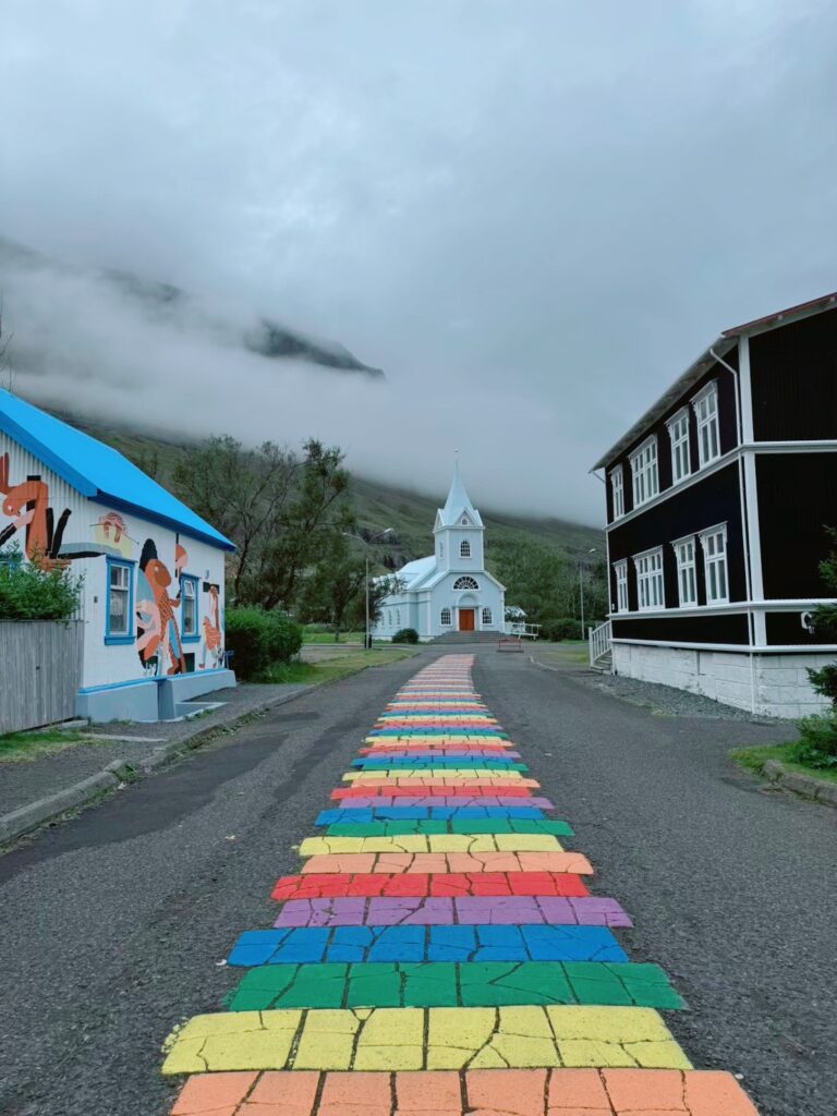 Seyðisfjörður彩虹步道