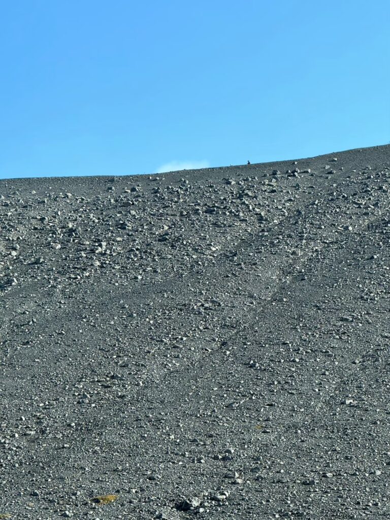 惠爾山 (Hverfell)
冰島