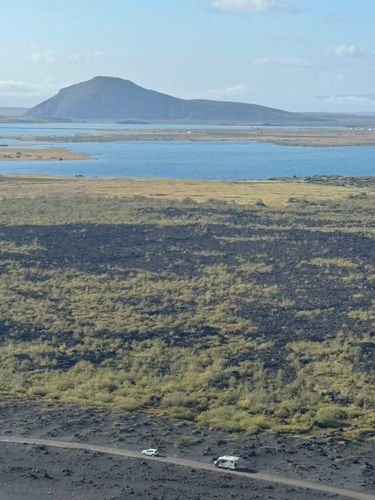 惠爾山 (Hverfell)
冰島